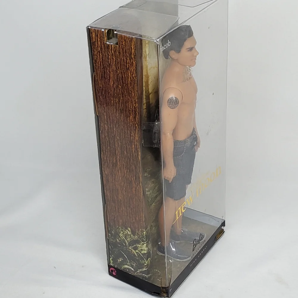 BARBIE TWILIGHT SAGA NEW MOON - JACOB BLACK Collector Doll 2009 - New in Box. - Picture 2 of 13